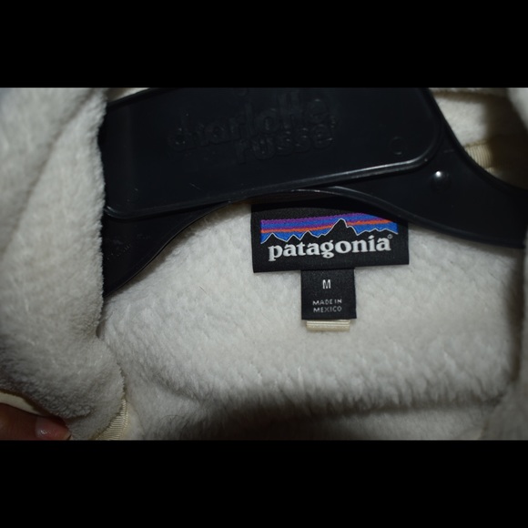 Women’s Patagonia Pullover - Picture 2 of 4